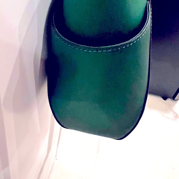 Michael Kors Jet Set Travel chain shoulder tote in gooseberry - Picture 2 of 6